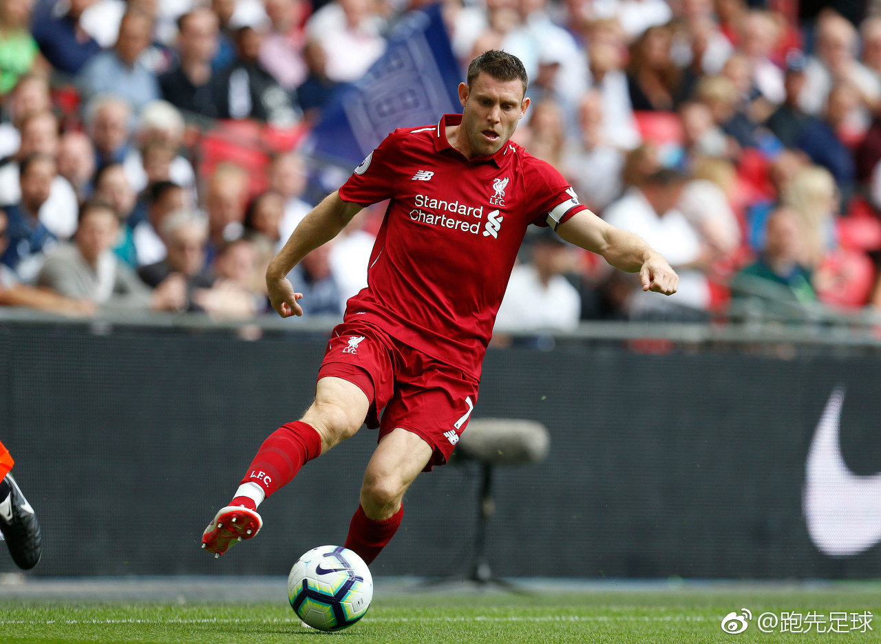 包含利物浦球星斯特林先拔头筹，助曼城击败多特的词条