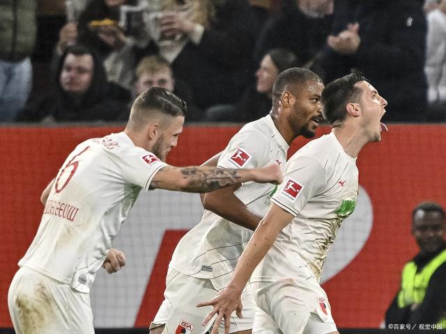 包含奥格斯堡抢得客场胜利，实现连胜的词条