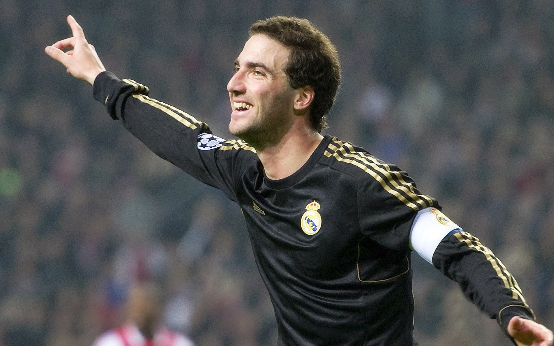 开云官方app入口-楚阿梅尼，当非典型巨星在总决赛之夜完成终极定义