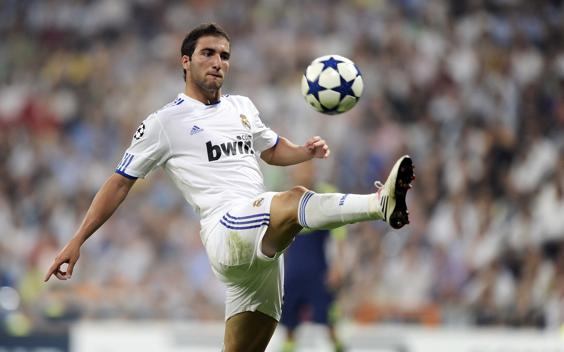 逆转之夜，福克斯闪耀，凯尔特人绝地反击新疆队